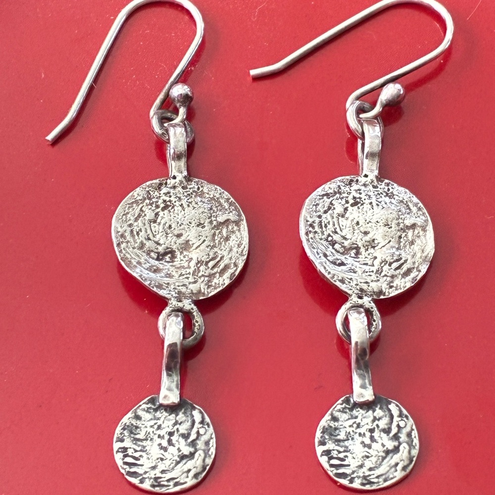 Silpada Vintage Handcrafted Hammered Sterling Silver dangle disc earrings